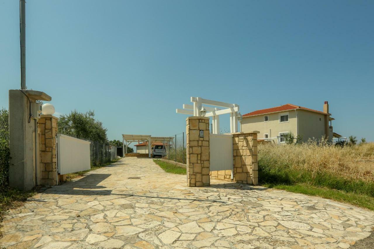 Magnificent Seascape Villa On A Secluded Beach Nea Moudania Exterior foto